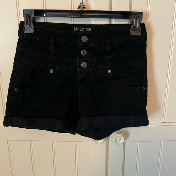High Rise Black Shorts - Picture 4 of 4